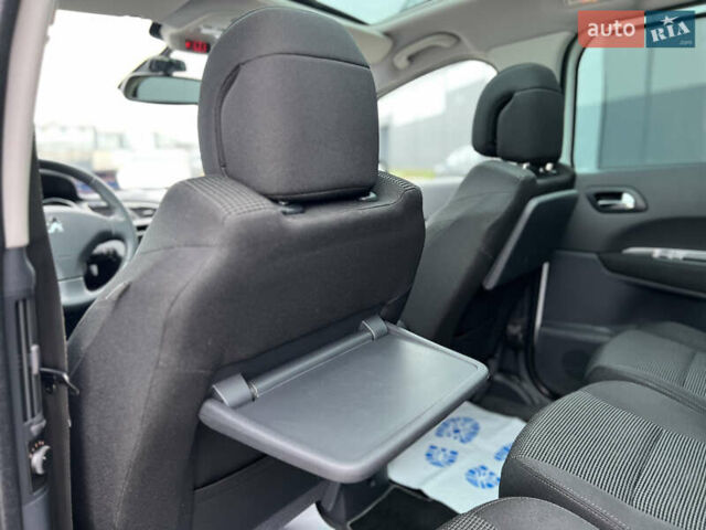 Белый Пежо 5008, объемом двигателя 2 л и пробегом 264 тыс. км за 9850 $, фото 87 на Automoto.ua