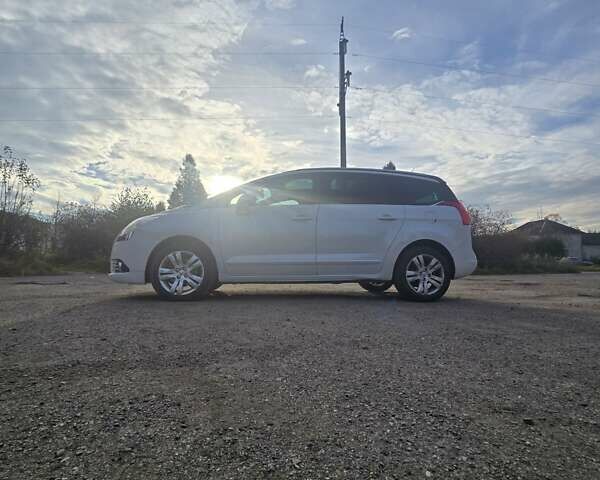 Пежо 5008 2011 в Дрогобыче на Automoto.ua Белый Пежо 5008, объемом двигателя 2 л и пробегом 275 тыс. км за 8900 $, фото 5 на Automoto.ua