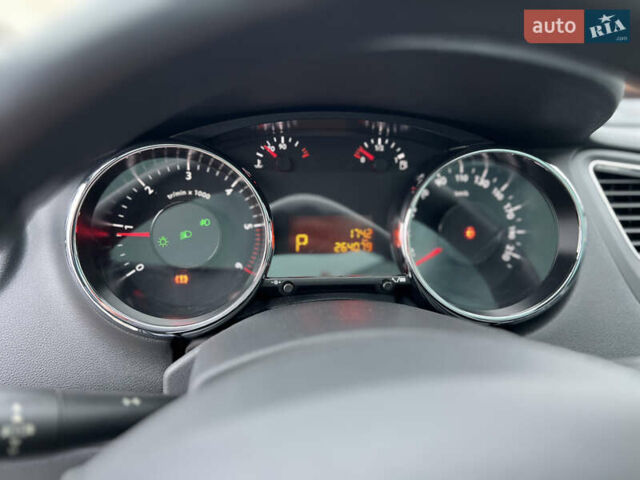 Белый Пежо 5008, объемом двигателя 2 л и пробегом 264 тыс. км за 9850 $, фото 63 на Automoto.ua