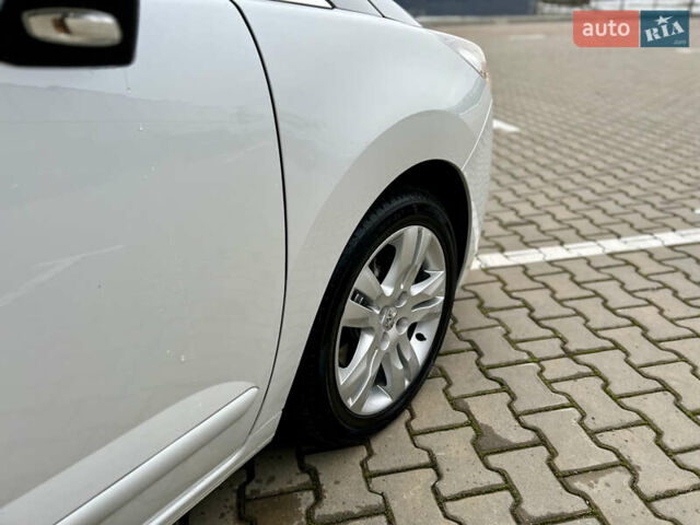 Белый Пежо 5008, объемом двигателя 2 л и пробегом 264 тыс. км за 9850 $, фото 54 на Automoto.ua