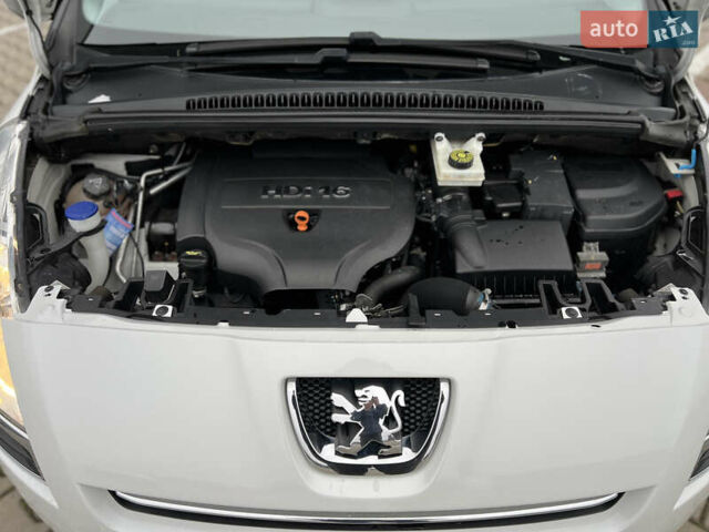 Белый Пежо 5008, объемом двигателя 2 л и пробегом 264 тыс. км за 9850 $, фото 121 на Automoto.ua