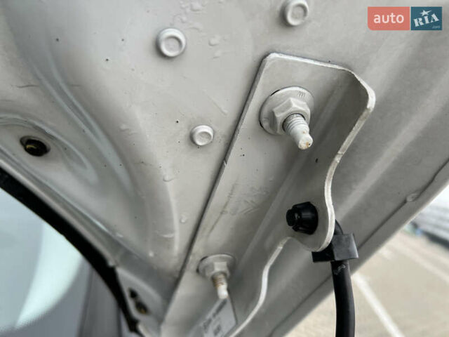 Белый Пежо 5008, объемом двигателя 2 л и пробегом 264 тыс. км за 9850 $, фото 124 на Automoto.ua