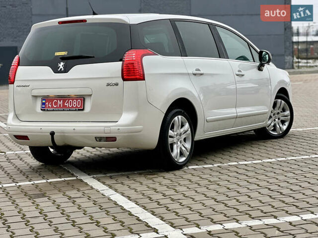 Белый Пежо 5008, объемом двигателя 2 л и пробегом 264 тыс. км за 9850 $, фото 17 на Automoto.ua