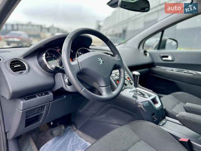 Белый Пежо 5008, объемом двигателя 2 л и пробегом 264 тыс. км за 9850 $, фото 69 на Automoto.ua