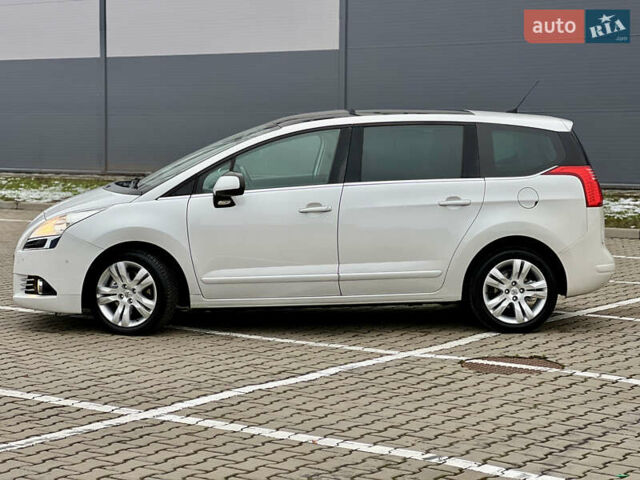 Белый Пежо 5008, объемом двигателя 2 л и пробегом 264 тыс. км за 9850 $, фото 9 на Automoto.ua