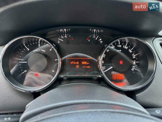 Белый Пежо 5008, объемом двигателя 2 л и пробегом 214 тыс. км за 8400 $, фото 5 на Automoto.ua