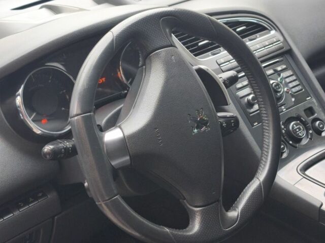 Пежо 5008 2011 в Дубно на Automoto.ua Белый Пежо 5008, объемом двигателя 1.6 л и пробегом 248 тыс. км за 9700 $, фото 7 на Automoto.ua