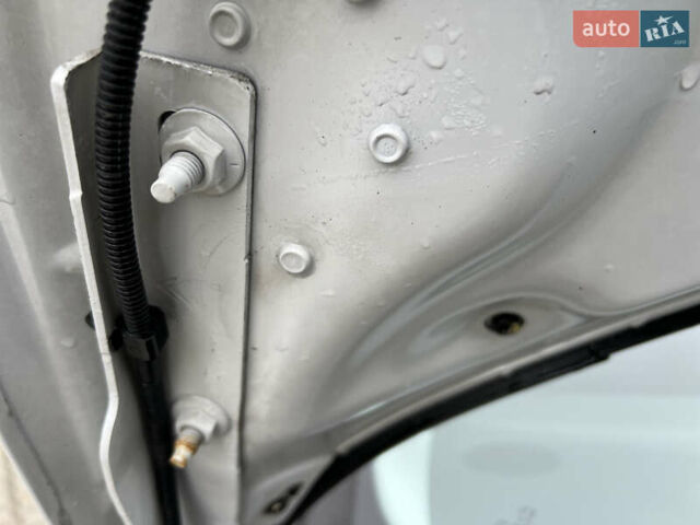 Белый Пежо 5008, объемом двигателя 2 л и пробегом 264 тыс. км за 9850 $, фото 122 на Automoto.ua