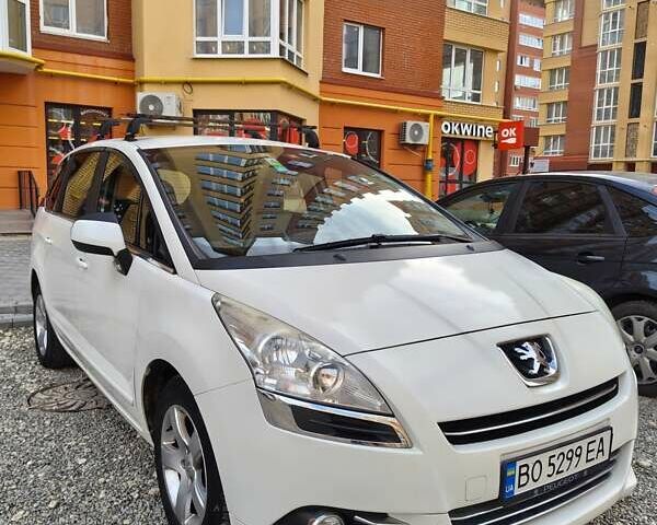 Білий Пежо 5008, об'ємом двигуна 1.6 л та пробігом 248 тис. км за 4500 $, фото 1 на Automoto.ua