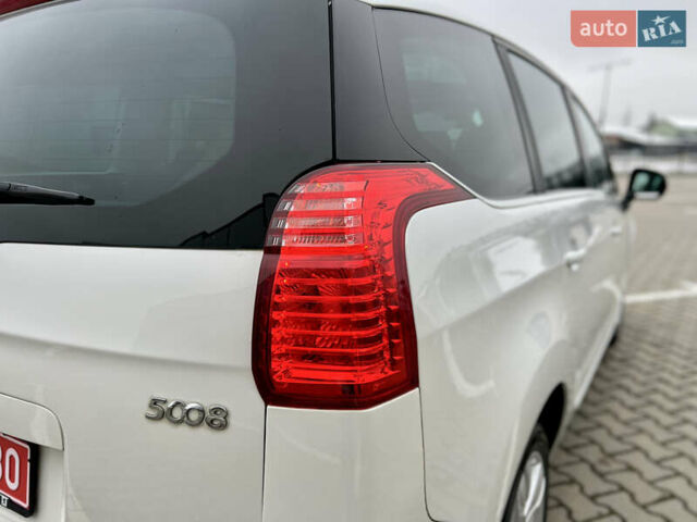Белый Пежо 5008, объемом двигателя 2 л и пробегом 264 тыс. км за 9850 $, фото 47 на Automoto.ua