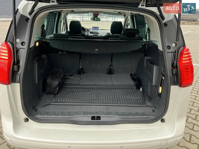 Белый Пежо 5008, объемом двигателя 2 л и пробегом 264 тыс. км за 9850 $, фото 101 на Automoto.ua