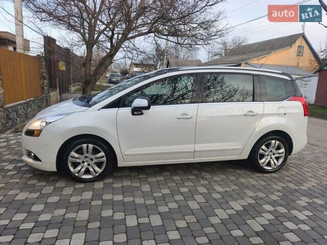 Білий Пежо 5008, об'ємом двигуна 1.6 л та пробігом 212 тис. км за 7779 $, фото 6 на Automoto.ua