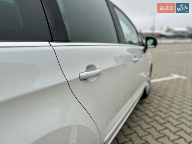 Белый Пежо 5008, объемом двигателя 2 л и пробегом 264 тыс. км за 9850 $, фото 49 на Automoto.ua