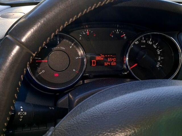 Білий Пежо 5008, об'ємом двигуна 2 л та пробігом 325 тис. км за 9200 $, фото 5 на Automoto.ua