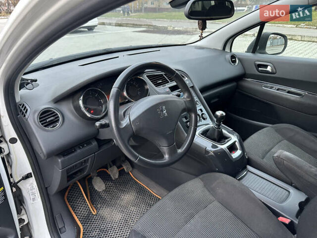 Белый Пежо 5008, объемом двигателя 1.6 л и пробегом 248 тыс. км за 5700 $, фото 13 на Automoto.ua