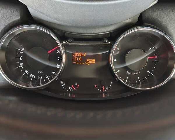 Білий Пежо 5008, об'ємом двигуна 1.6 л та пробігом 248 тис. км за 4500 $, фото 7 на Automoto.ua