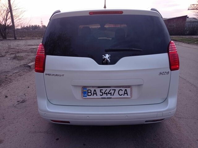 Белый Пежо 5008, объемом двигателя 2 л и пробегом 228 тыс. км за 7000 $, фото 2 на Automoto.ua