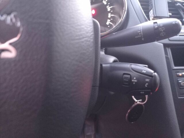 Белый Пежо 5008, объемом двигателя 2 л и пробегом 228 тыс. км за 7000 $, фото 18 на Automoto.ua