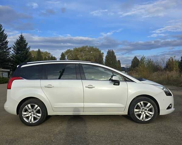 Пежо 5008 2011 в Дрогобыче на Automoto.ua Белый Пежо 5008, объемом двигателя 2 л и пробегом 275 тыс. км за 8900 $, фото 2 на Automoto.ua