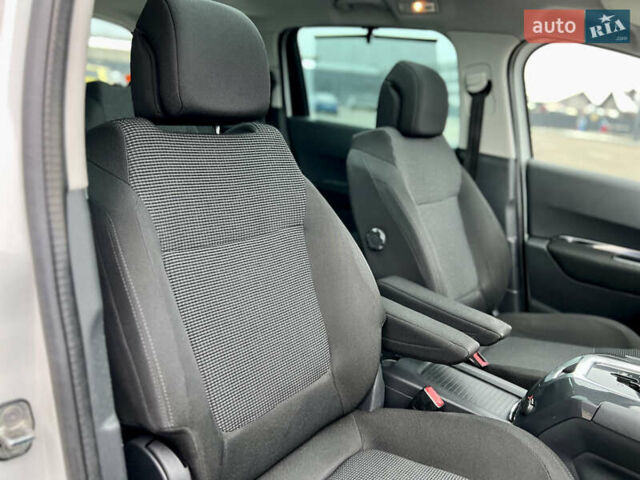 Белый Пежо 5008, объемом двигателя 2 л и пробегом 264 тыс. км за 9850 $, фото 120 на Automoto.ua