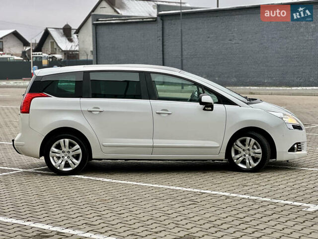 Белый Пежо 5008, объемом двигателя 2 л и пробегом 264 тыс. км за 9850 $, фото 19 на Automoto.ua