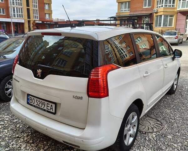 Білий Пежо 5008, об'ємом двигуна 1.6 л та пробігом 248 тис. км за 4500 $, фото 2 на Automoto.ua