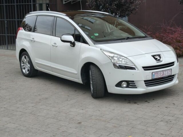 Пежо 5008 2011 в Дубно на Automoto.ua Белый Пежо 5008, объемом двигателя 1.6 л и пробегом 248 тыс. км за 9700 $, фото 1 на Automoto.ua