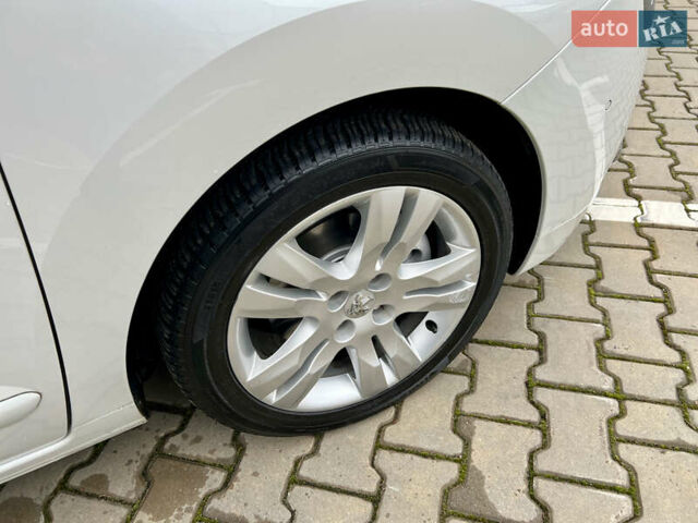 Белый Пежо 5008, объемом двигателя 2 л и пробегом 264 тыс. км за 9850 $, фото 55 на Automoto.ua