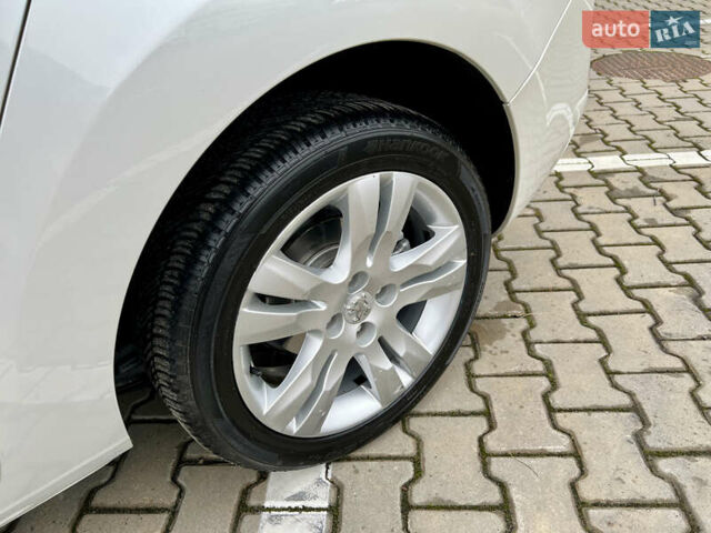 Белый Пежо 5008, объемом двигателя 2 л и пробегом 264 тыс. км за 9850 $, фото 37 на Automoto.ua