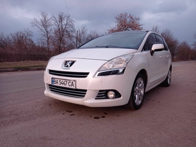 Белый Пежо 5008, объемом двигателя 2 л и пробегом 228 тыс. км за 7000 $, фото 7 на Automoto.ua