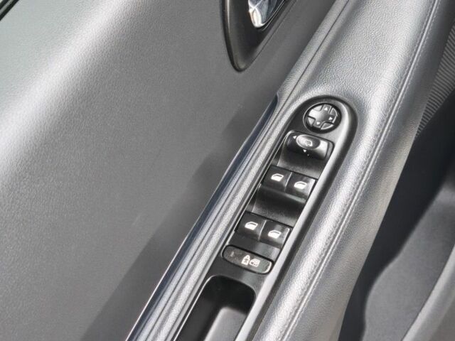 Пежо 5008 2011 в Дубно на Automoto.ua Белый Пежо 5008, объемом двигателя 1.6 л и пробегом 248 тыс. км за 9700 $, фото 9 на Automoto.ua