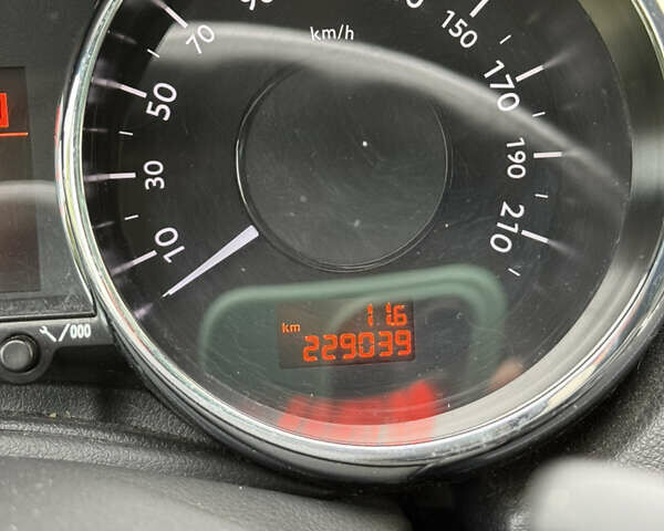 Білий Пежо 5008, об'ємом двигуна 1.6 л та пробігом 229 тис. км за 5812 $, фото 15 на Automoto.ua