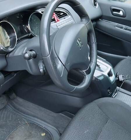 Пежо 5008 2012 у Києві на Automoto.ua Білий Пежо 5008, об'ємом двигуна 2 л та пробігом 183 тис. км за 10700 $, фото 19 на Automoto.ua