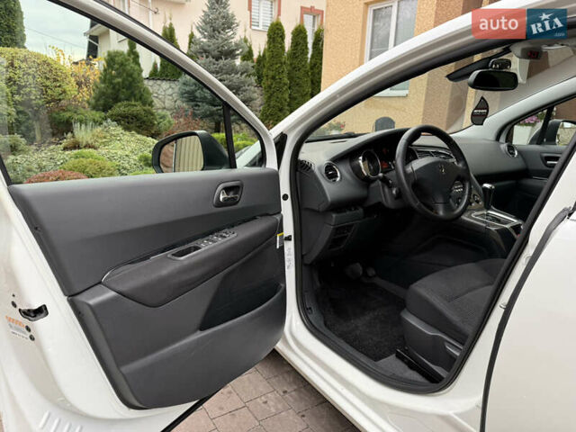 Белый Пежо 5008, объемом двигателя 2 л и пробегом 210 тыс. км за 10848 $, фото 18 на Automoto.ua