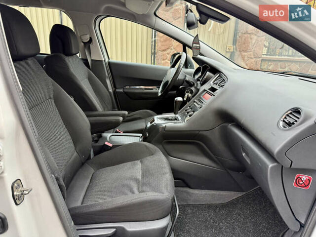 Белый Пежо 5008, объемом двигателя 2 л и пробегом 210 тыс. км за 10848 $, фото 54 на Automoto.ua