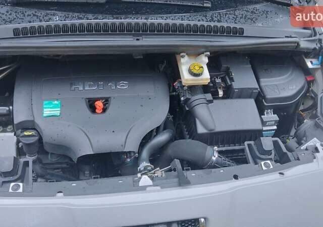 Пежо 5008 2012 у Києві на Automoto.ua Білий Пежо 5008, об'ємом двигуна 2 л та пробігом 183 тис. км за 10700 $, фото 25 на Automoto.ua