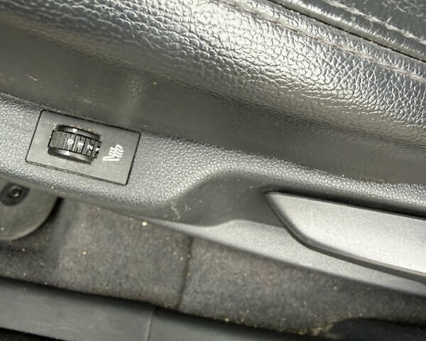 Білий Пежо 5008, об'ємом двигуна 1.6 л та пробігом 229 тис. км за 5812 $, фото 20 на Automoto.ua