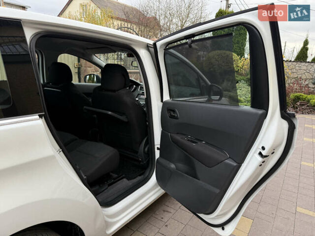 Белый Пежо 5008, объемом двигателя 2 л и пробегом 210 тыс. км за 10848 $, фото 45 на Automoto.ua