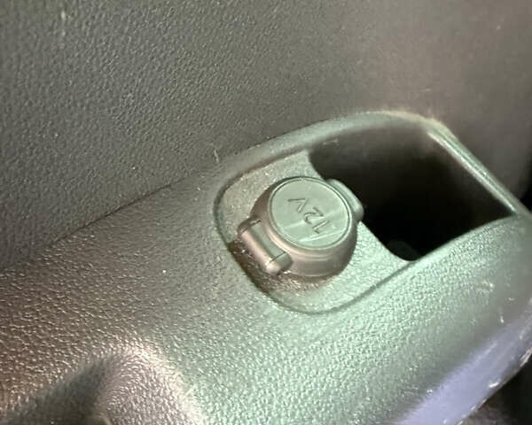 Білий Пежо 5008, об'ємом двигуна 1.6 л та пробігом 229 тис. км за 5812 $, фото 9 на Automoto.ua