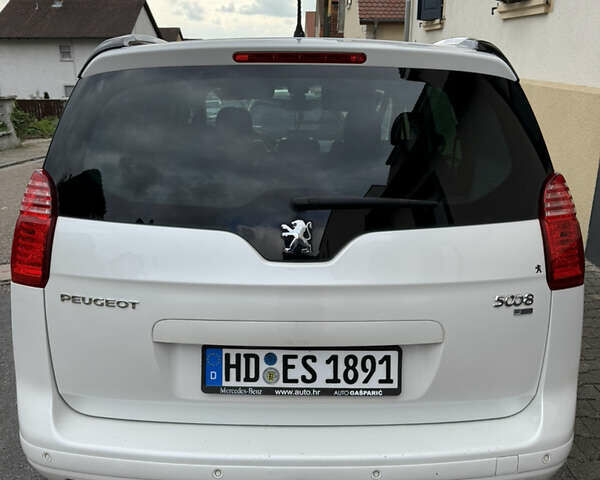 Білий Пежо 5008, об'ємом двигуна 1.6 л та пробігом 229 тис. км за 5812 $, фото 3 на Automoto.ua