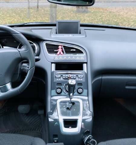 Пежо 5008 2012 у Києві на Automoto.ua Білий Пежо 5008, об'ємом двигуна 2 л та пробігом 183 тис. км за 10700 $, фото 23 на Automoto.ua