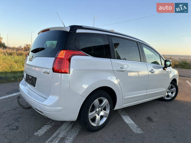 Белый Пежо 5008, объемом двигателя 2 л и пробегом 205 тыс. км за 8950 $, фото 34 на Automoto.ua