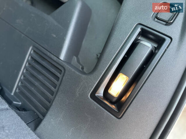 Белый Пежо 5008, объемом двигателя 2 л и пробегом 205 тыс. км за 8950 $, фото 63 на Automoto.ua