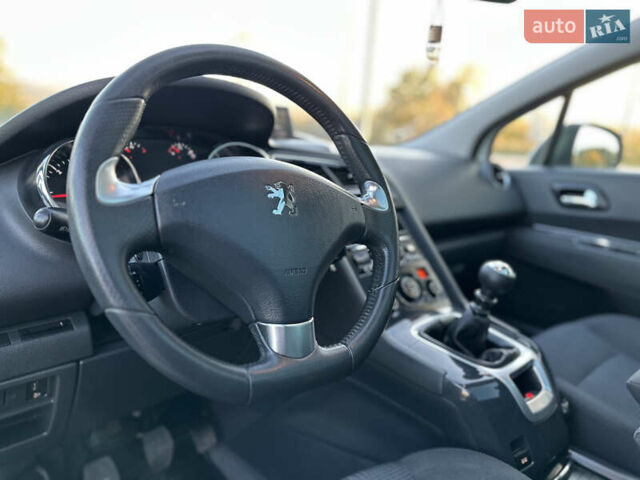 Белый Пежо 5008, объемом двигателя 2 л и пробегом 205 тыс. км за 8950 $, фото 52 на Automoto.ua