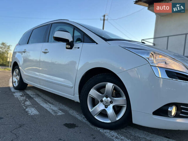 Белый Пежо 5008, объемом двигателя 2 л и пробегом 205 тыс. км за 8950 $, фото 23 на Automoto.ua