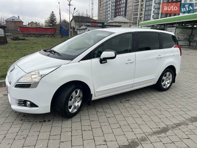 Белый Пежо 5008, объемом двигателя 1.56 л и пробегом 306 тыс. км за 8850 $, фото 3 на Automoto.ua
