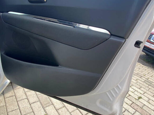 Белый Пежо 5008, объемом двигателя 1.6 л и пробегом 219 тыс. км за 8700 $, фото 18 на Automoto.ua