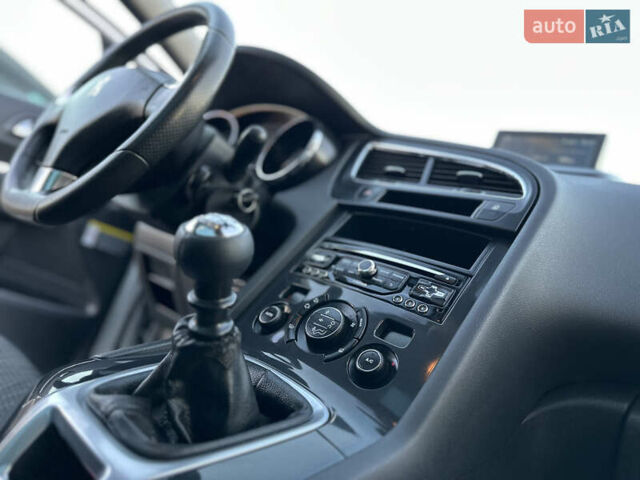 Белый Пежо 5008, объемом двигателя 2 л и пробегом 205 тыс. км за 8950 $, фото 68 на Automoto.ua