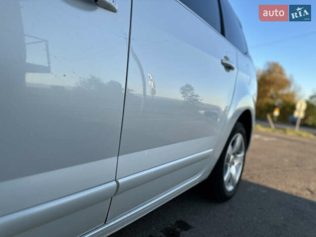 Белый Пежо 5008, объемом двигателя 2 л и пробегом 205 тыс. км за 8950 $, фото 17 на Automoto.ua