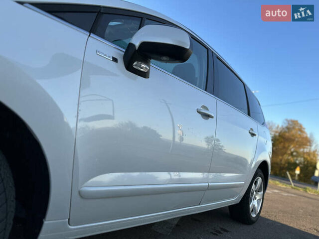 Белый Пежо 5008, объемом двигателя 2 л и пробегом 205 тыс. км за 8950 $, фото 8 на Automoto.ua